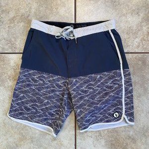 Vuori Men’s Shorts Size 30 Drawstring Zipper Pockets Casual Beach Surf